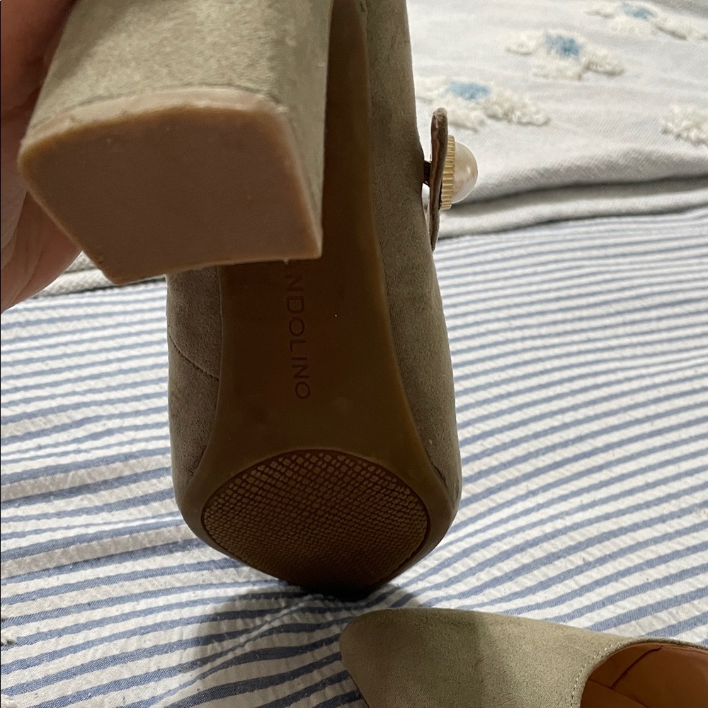Bandolino Taupe Mary Jane Heels with Pearl Accent - Picture 6 of 7